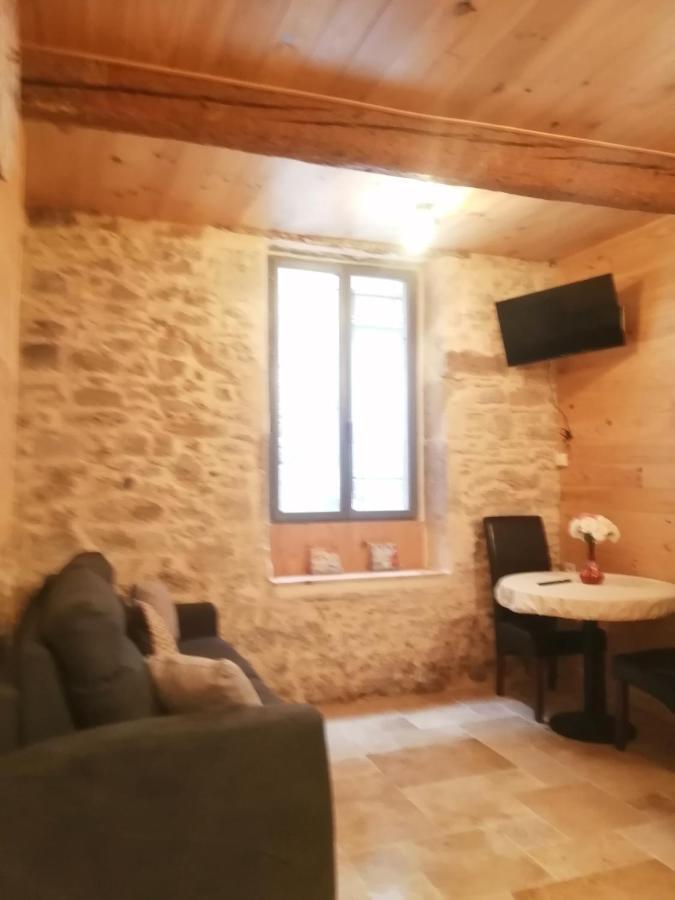 Studio Au Centre Ville De カルカソンヌ エクステリア 写真